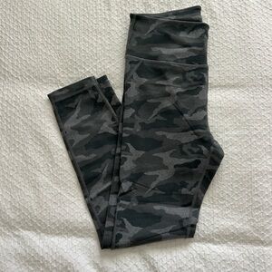 Vuori Green Camo Leggings